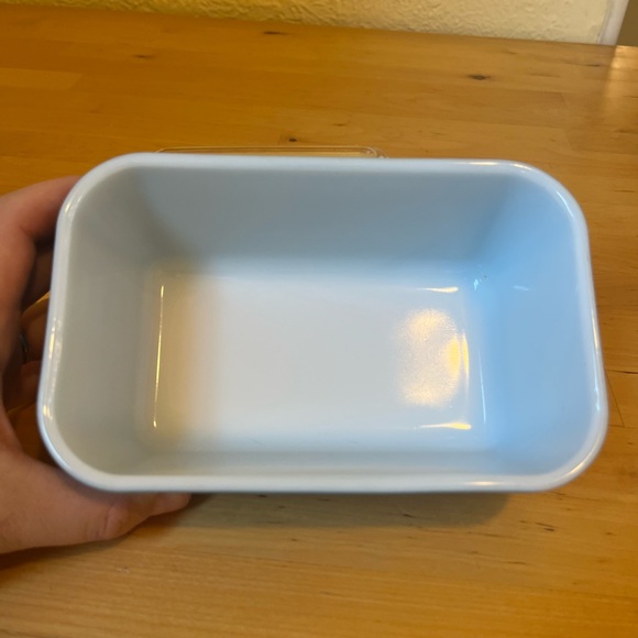 Vintage Pyrex Medium Refrigerator Jar w Lid in Blue - Picture 6 of 16